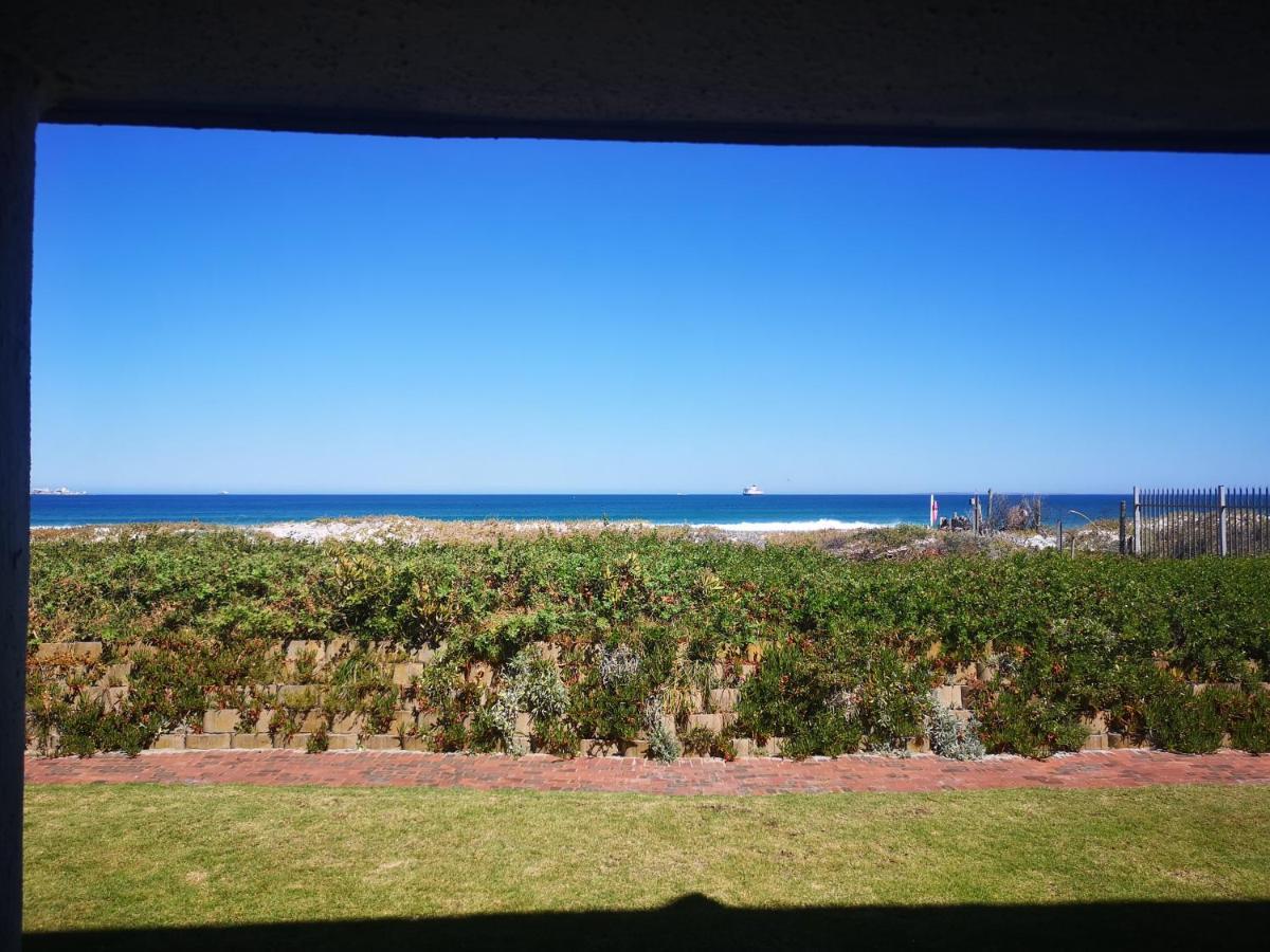 Cape Town Family Beachfront Apartment Leisure Bay Exterior photo