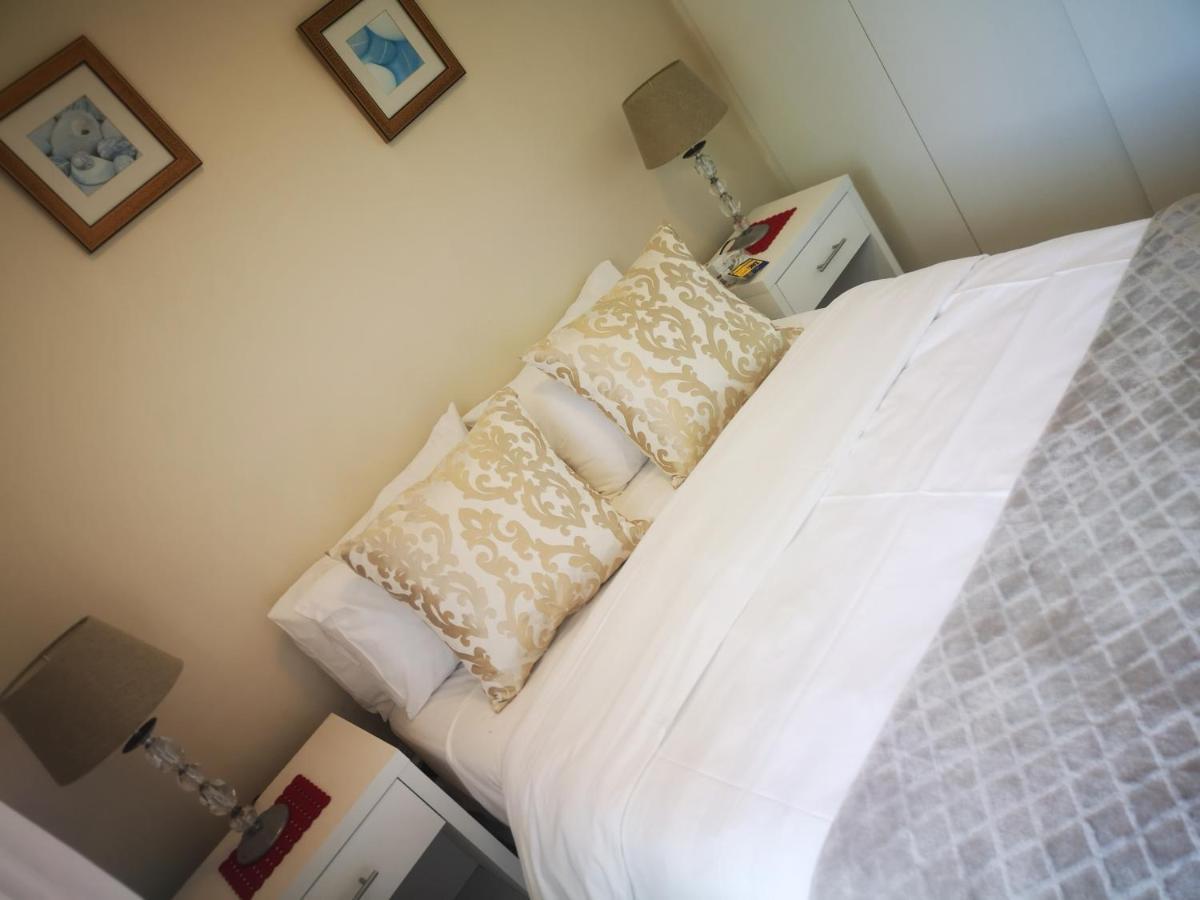 Cape Town Family Beachfront Apartment Leisure Bay Exterior photo